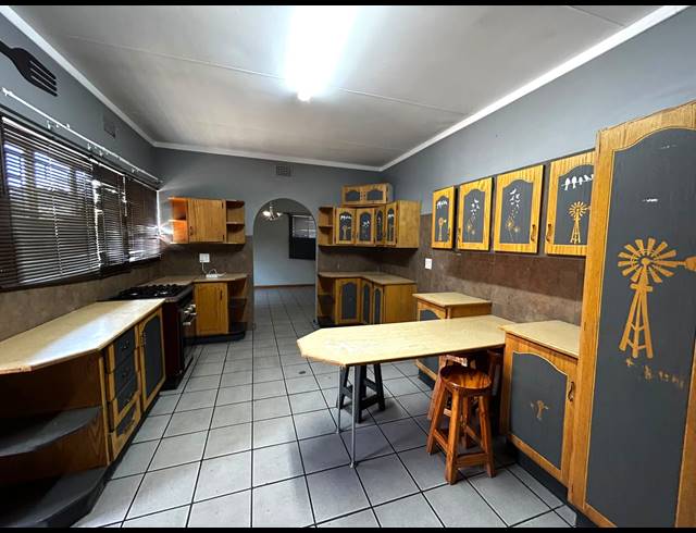 3 BEDROOM HOUSE TO LET IN VANDERBIJLPARK SE 10